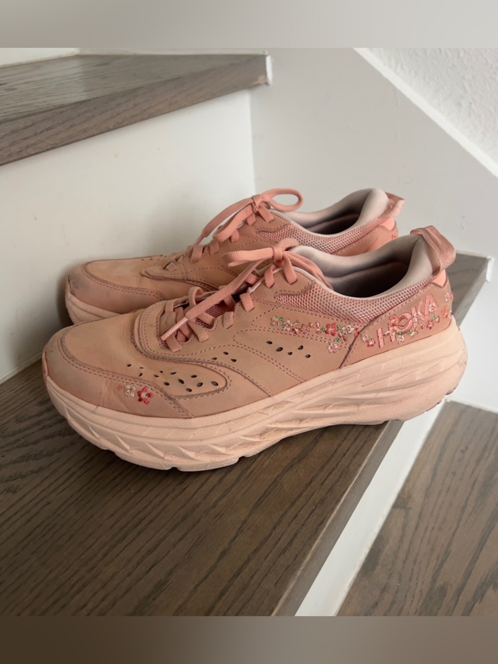 HOKA Vibrant Bloom U Bondi L BP Floral Sneakers in Dry Clay / Dawn Light - 8.5 - Picture 5 of 9